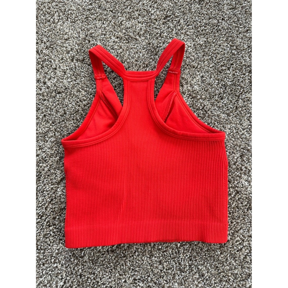 Pro Fit Seamless Ribbed Racerback Cropped Tank Top - Red - Picture 3 of 4